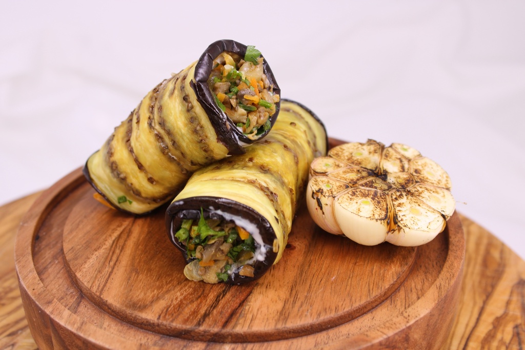 [30088] Eggplant Roll w/Vegetables, 5lb