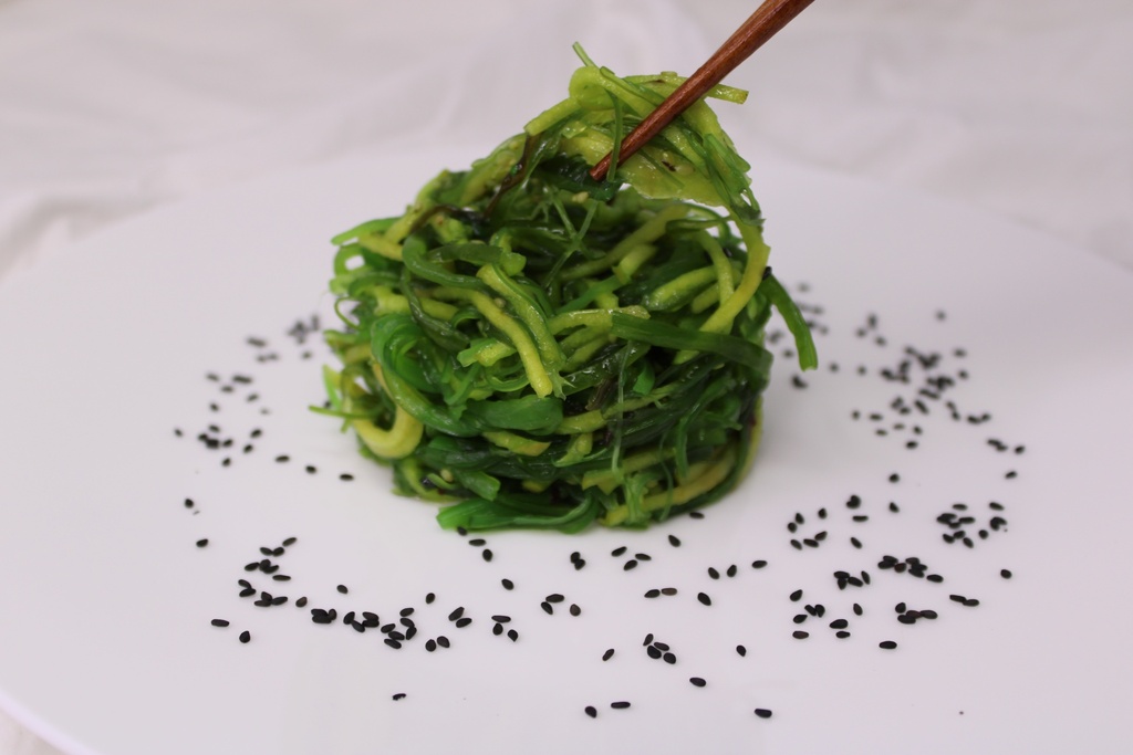 Seaweed Salad w/Apple, 5ct (packed 16fl.oz)