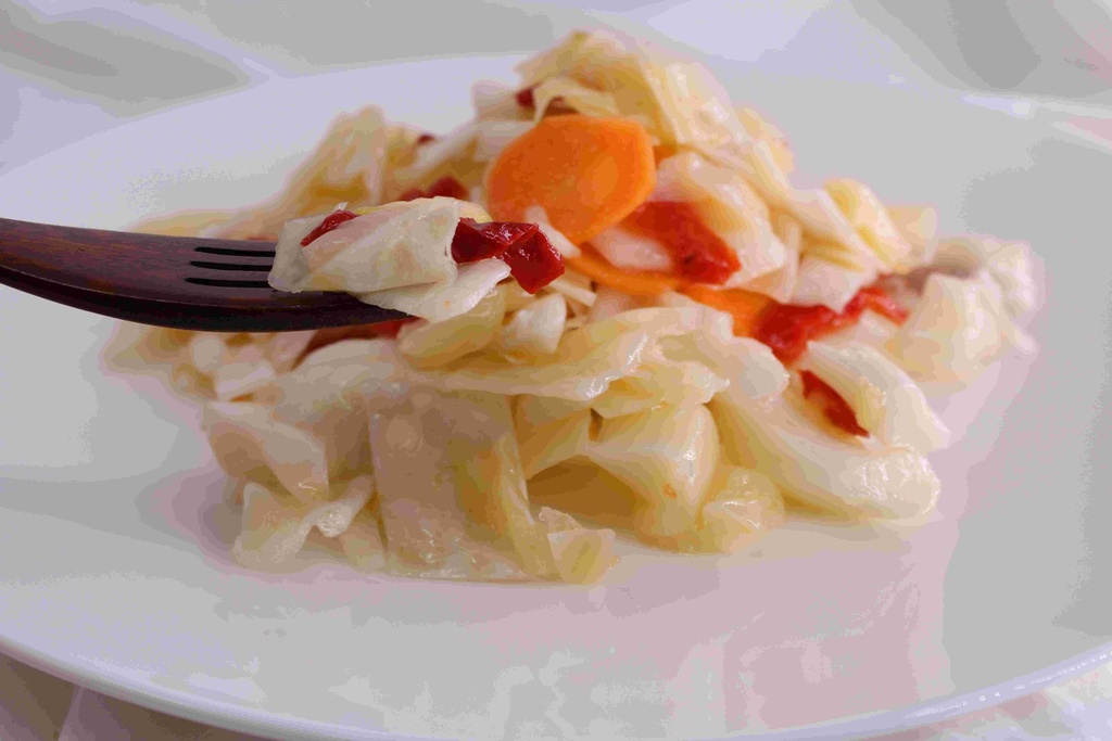 Izolda Salad, (packed 5lb)